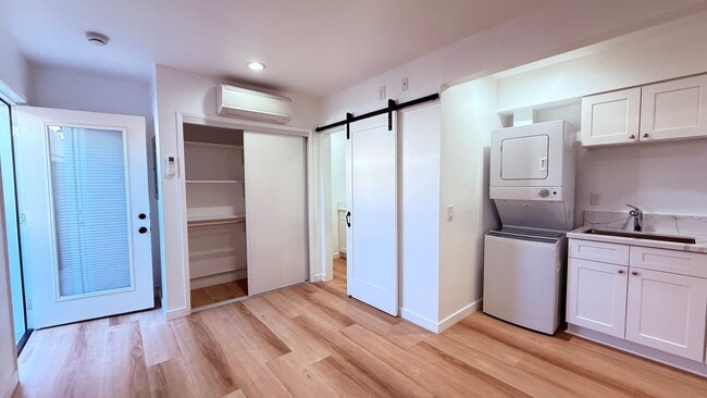 Building Photo - $1,000 of first months rent!!  - Brand New Studio w/ In Unit Washer & Dryer