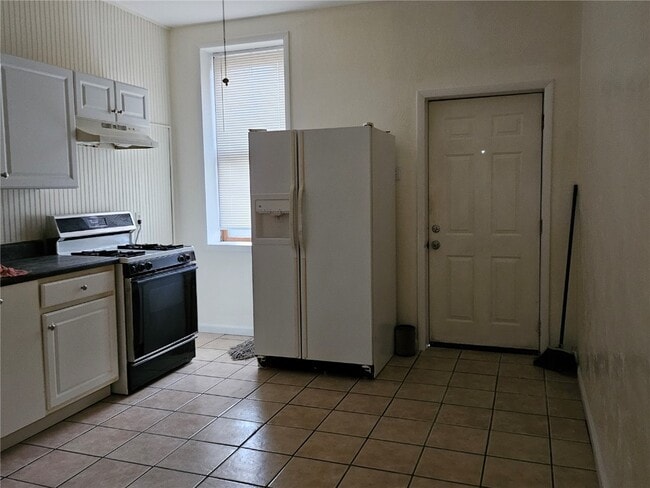 Building Photo - 3807 Potomac St