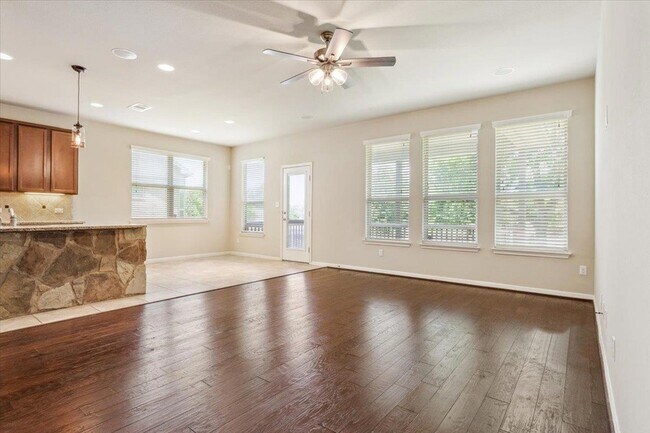 Building Photo - 1013 Fred Couples Ct