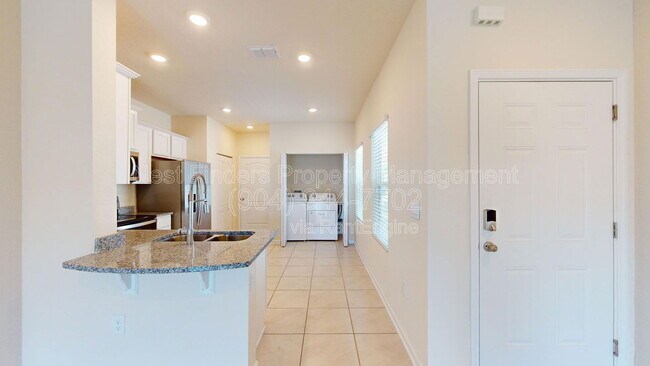 Building Photo - 67 Oarsman Xing Dr