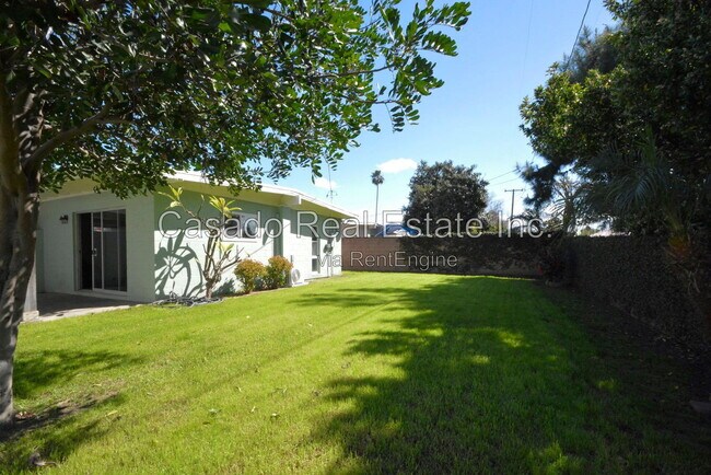 Building Photo - 13958 Dunton Dr