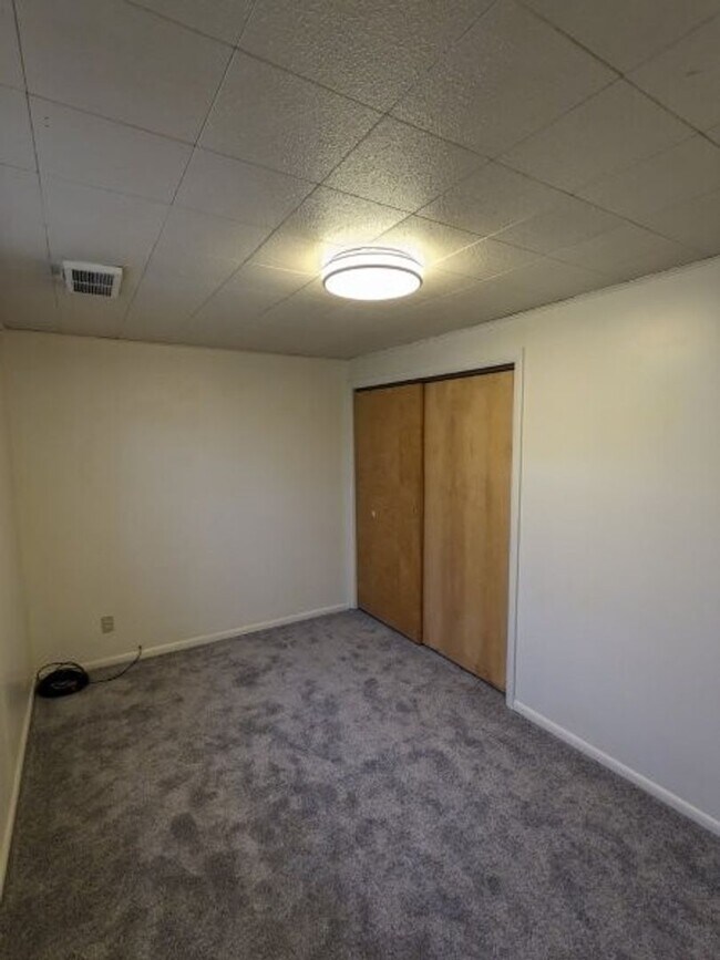 Building Photo - 3429 Quincy Ave