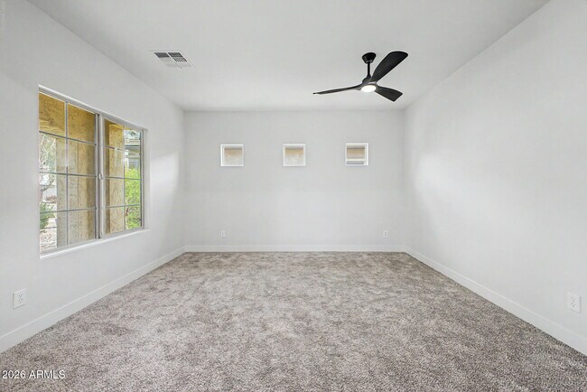 Building Photo - 3113 E Chisum Ln