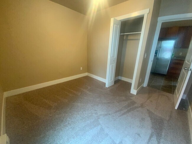 Building Photo - Newly Remodeled Tacoma Gem - Modern Comfor...