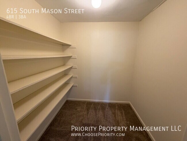 Building Photo - 615 S Mason St