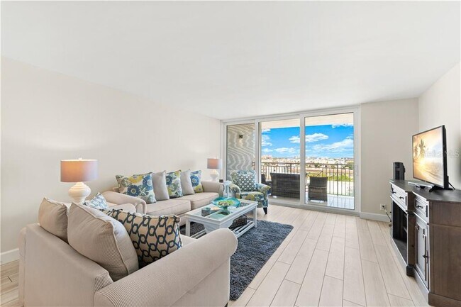 Building Photo - 675 S Gulfview Blvd