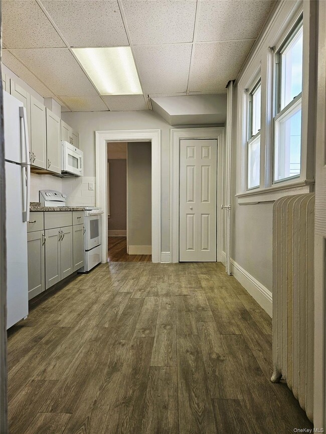 Building Photo - 56 4th Ave