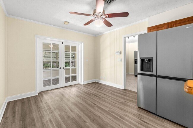 Building Photo - 640 Jaeger Dr