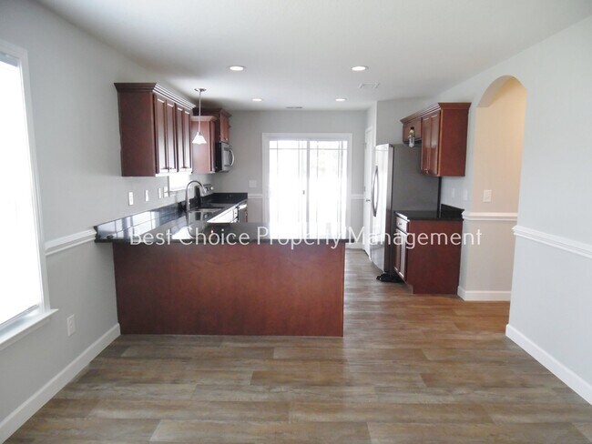Building Photo - 1386 Romany Ct