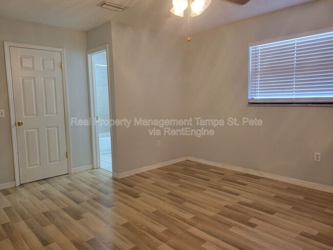 Building Photo - 12387 Seagate St