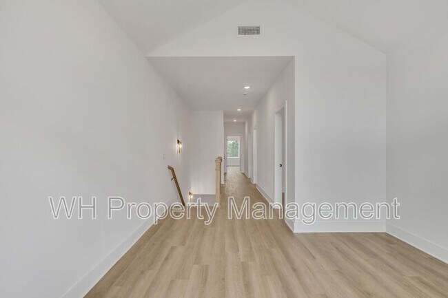 Building Photo - 3816 Tigerbelle Dr