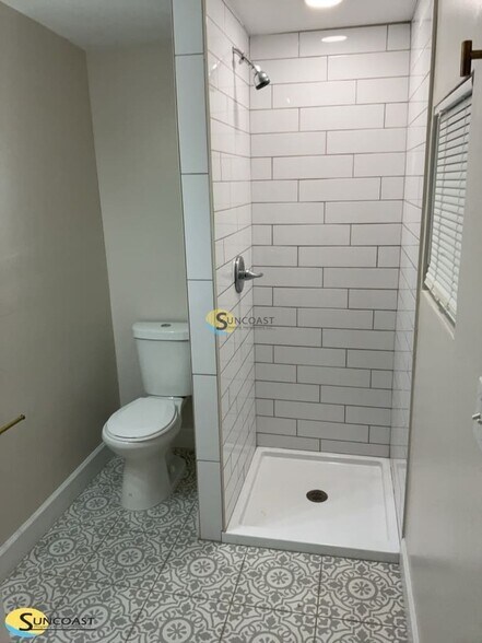 Building Photo - 3233 Rosselle St