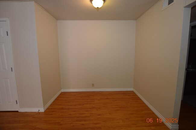 Building Photo - 5160 Indian River Dr