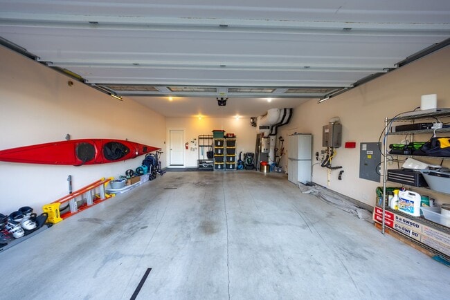 Building Photo - Beautiful Gated 3-Bedroom Home in Camas – Loft/family room, Bonus room, and Outdoor Living!