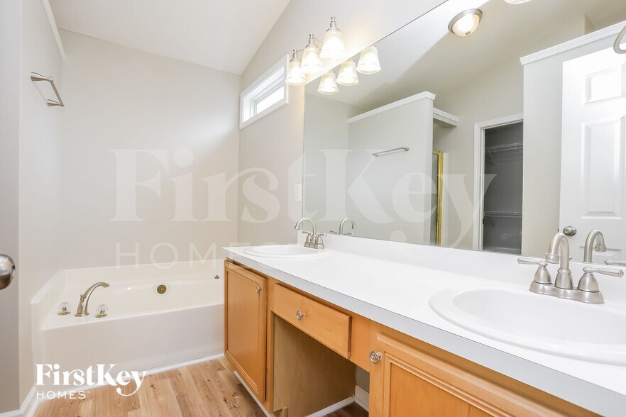 Building Photo - 314 Winward Pointe Dr