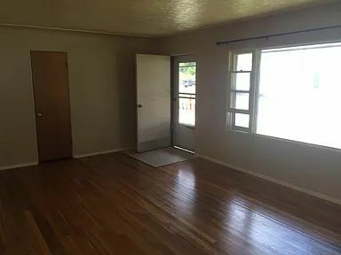 Building Photo - 1927 Forest Ave