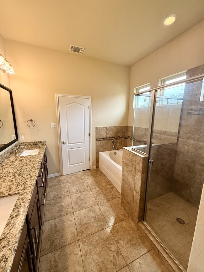 Building Photo - 10307 Bryson Dr