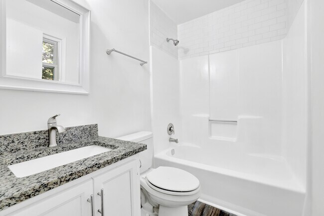 Building Photo - 4520 Coopers Creek Cir SE