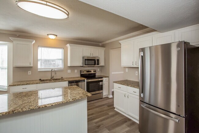 Building Photo - 6401 Kelsey Dr