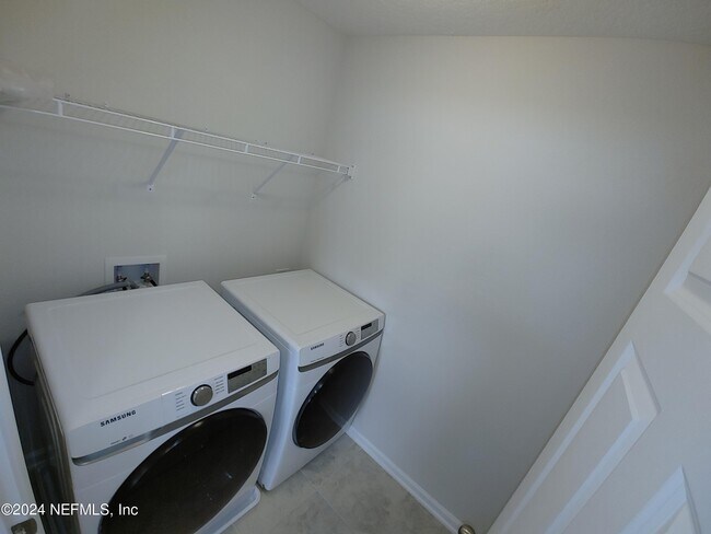Building Photo - 11253 Minnetta Ct