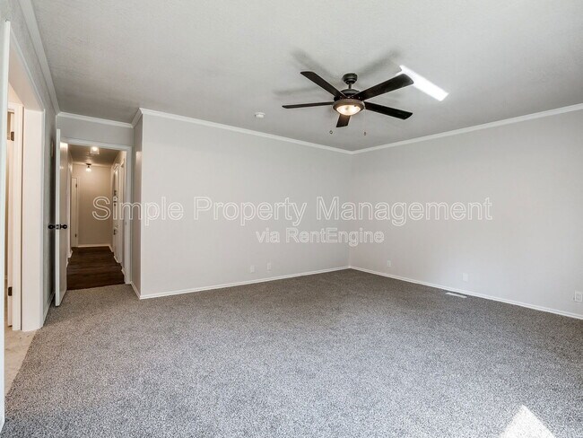 Building Photo - 2320 Yellowstone Dr