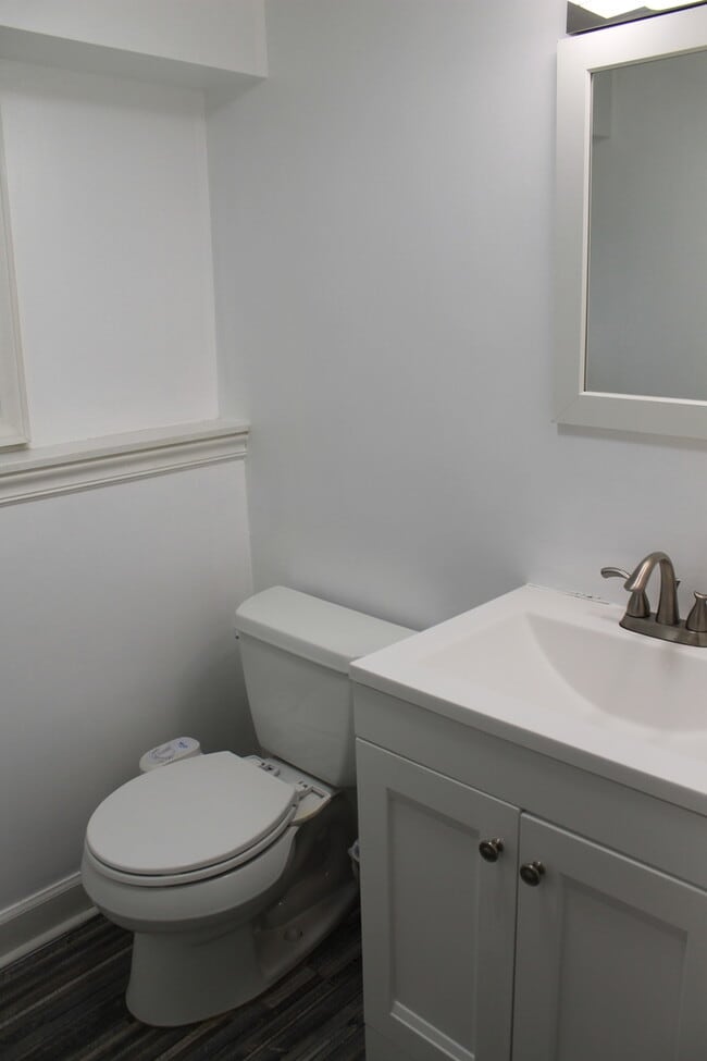 Building Photo - 9071 N Grace Ave