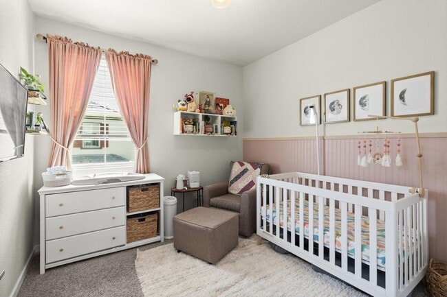 Building Photo - 3 Bed 2.5 Ba 2 Car Garage with solar!