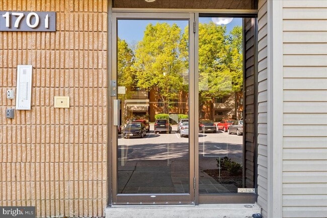 Building Photo - 1701 Mt Washington Ct