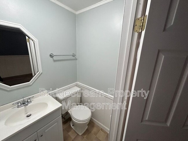Building Photo - 3112 Charlotte Mill Dr