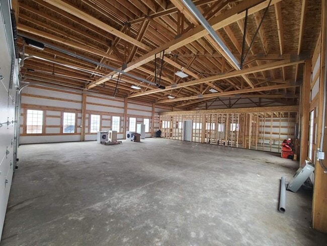 Building Photo - Stunning Remodeled Juliaetta Farm House