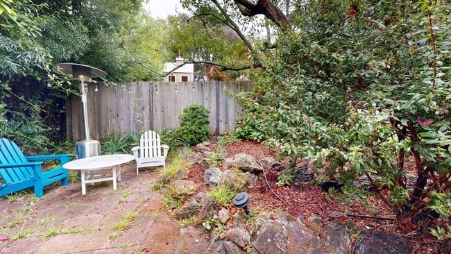 Building Photo - 38 Alma St