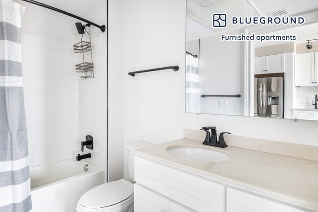 Building Photo - 1901 C St SE