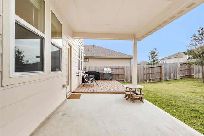 Building Photo - 18503 Sunrise Maple Dr