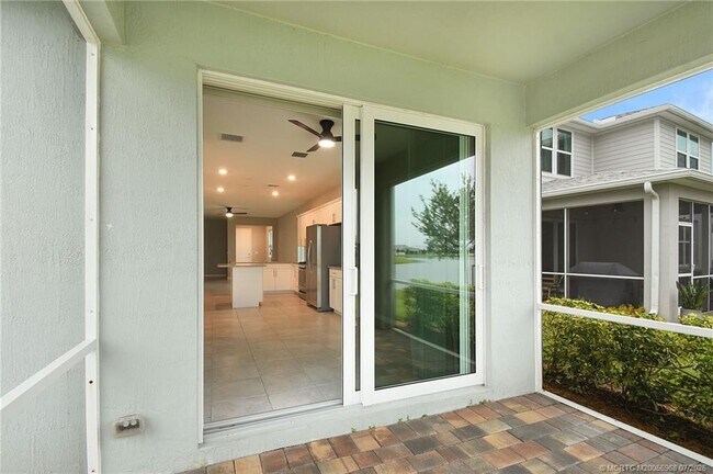 Building Photo - 10214 SW Captiva Dr