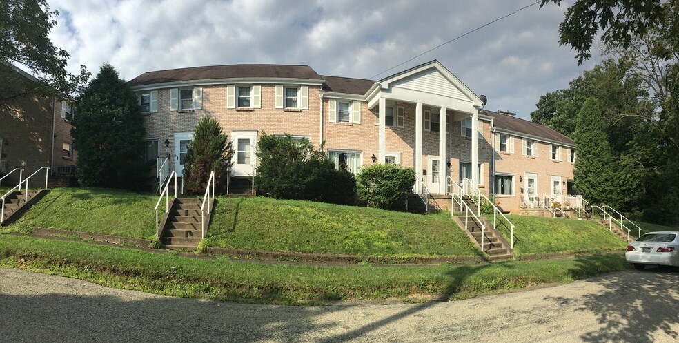 Primary Photo - 211 Bunger St