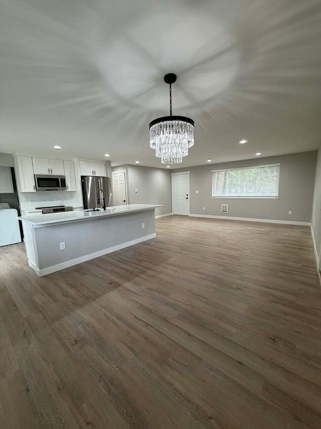 Building Photo - 5517 DayCrest Ct SE