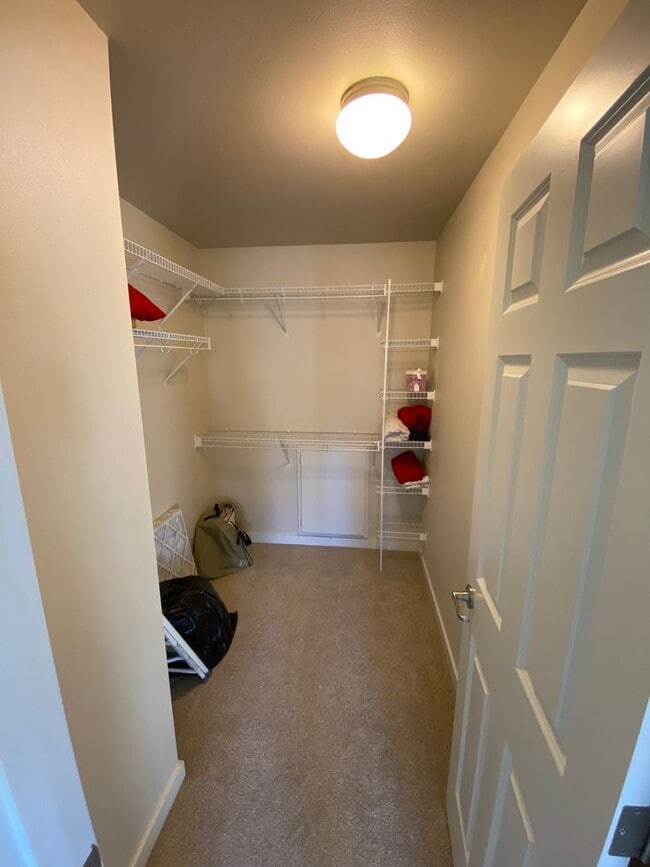 Building Photo - 2 bed/2.5 bath Townhouse in Caldara at the...