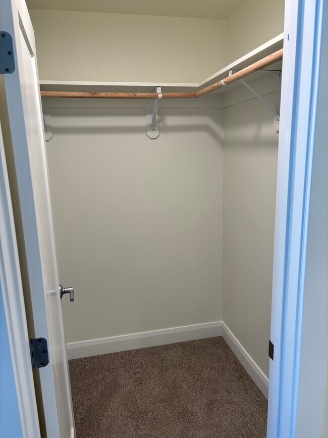 Building Photo - 156 Alpine Ln