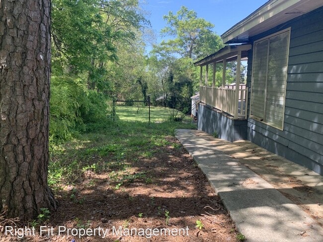 Building Photo - 5 br, 2 bath House - 3950 Calhoun Drive