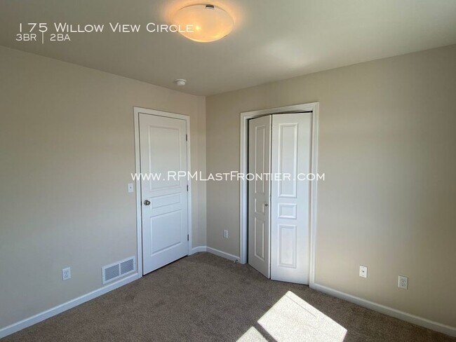 Building Photo - 175 Willow View Cir