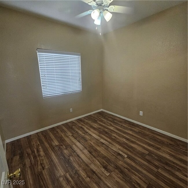 Building Photo - 9100 Valley of Fire Ave
