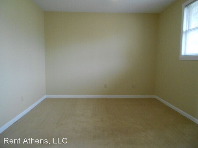 Building Photo - 1 br, 1 bath Apartment - 1570 S. Lumpkin S...