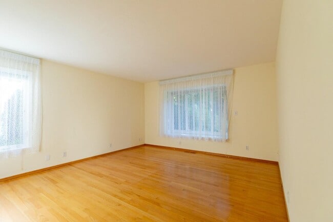 Building Photo - 908 Glennan Dr
