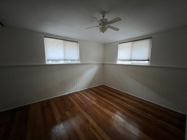 Building Photo - 278 E 9th St