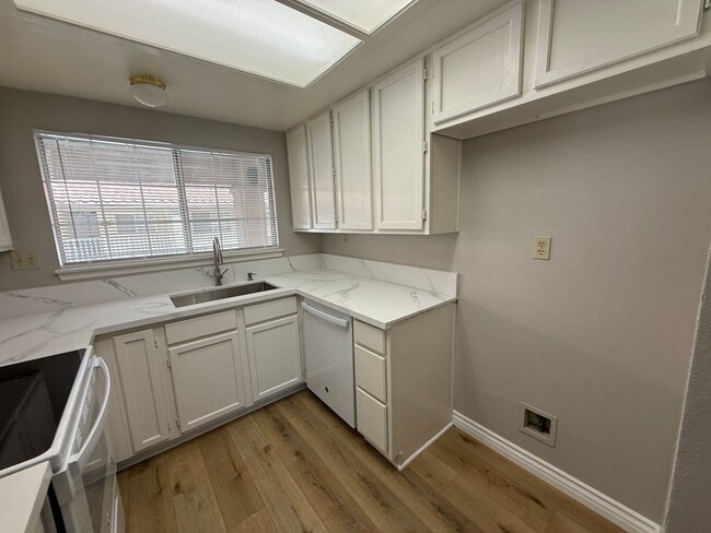 Building Photo - Jess Ranch- Brookhollow Condo, 55+ Communi...