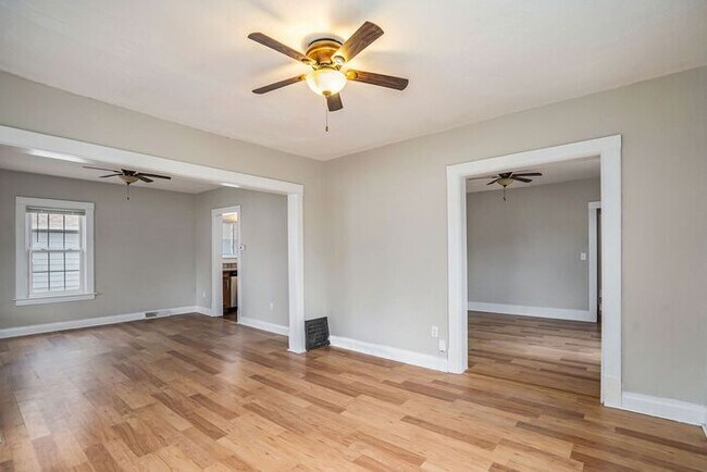 Building Photo - Fantastic, large remodeled 3-bed/1-bath ranch, unfinished basement & partially enclosed yard