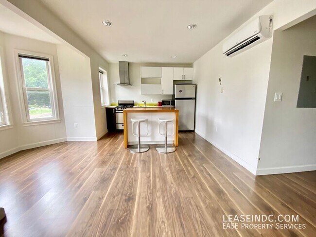 Building Photo - 1542 New Jersey Ave NW