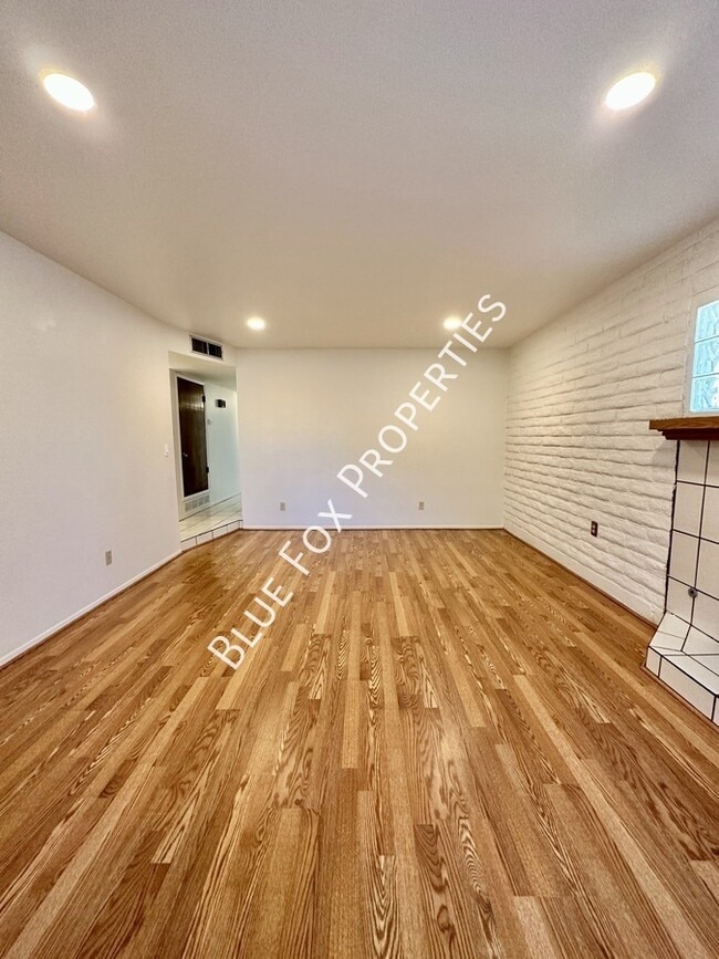 Building Photo - 8825 E Old Spanish Trail