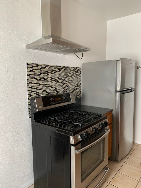 Building Photo - 192 S Mountain View Ave