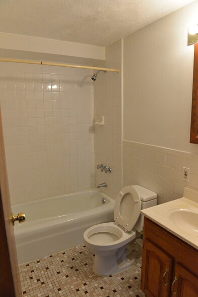 bath - 9 Ryder St